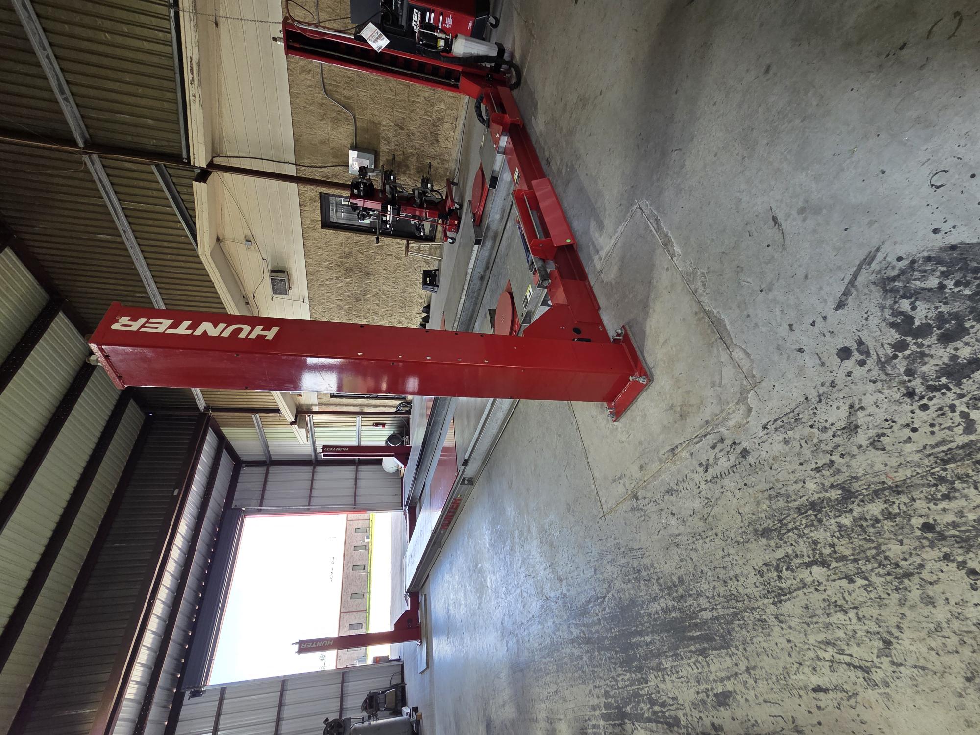 Hunter alignment lift in Brookshire